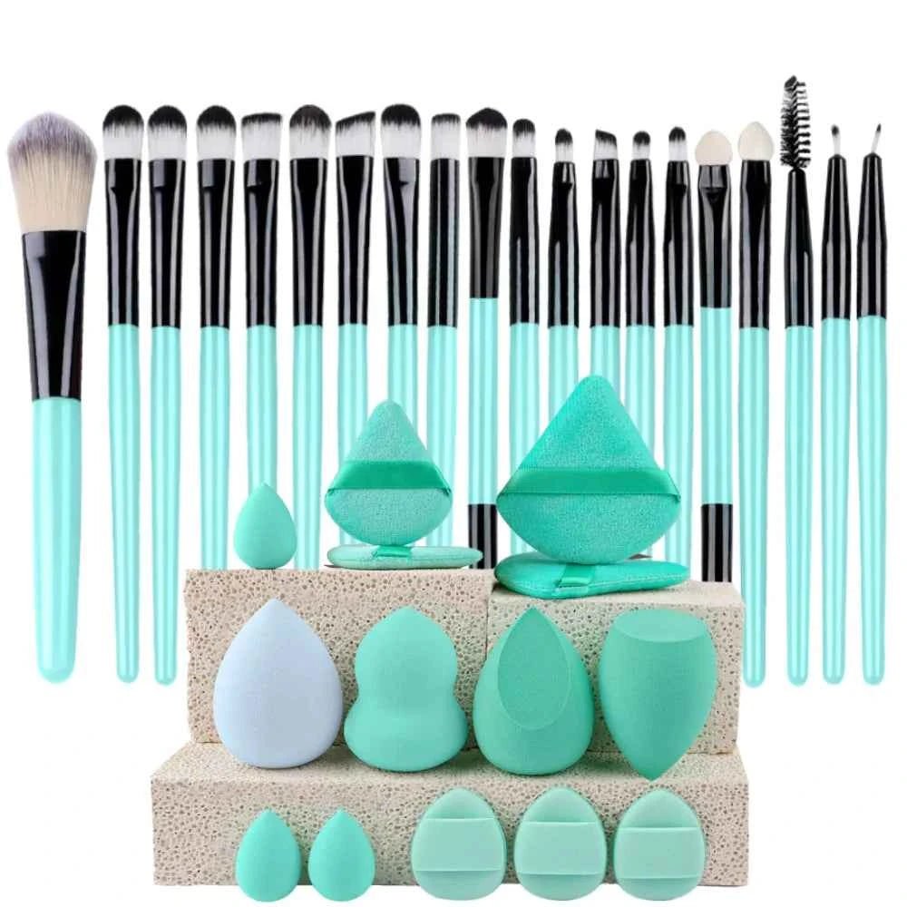 Ensemble de 20 Pinceaux de Maquillage Professionnels pour un Fini Parfait - SKINOVA