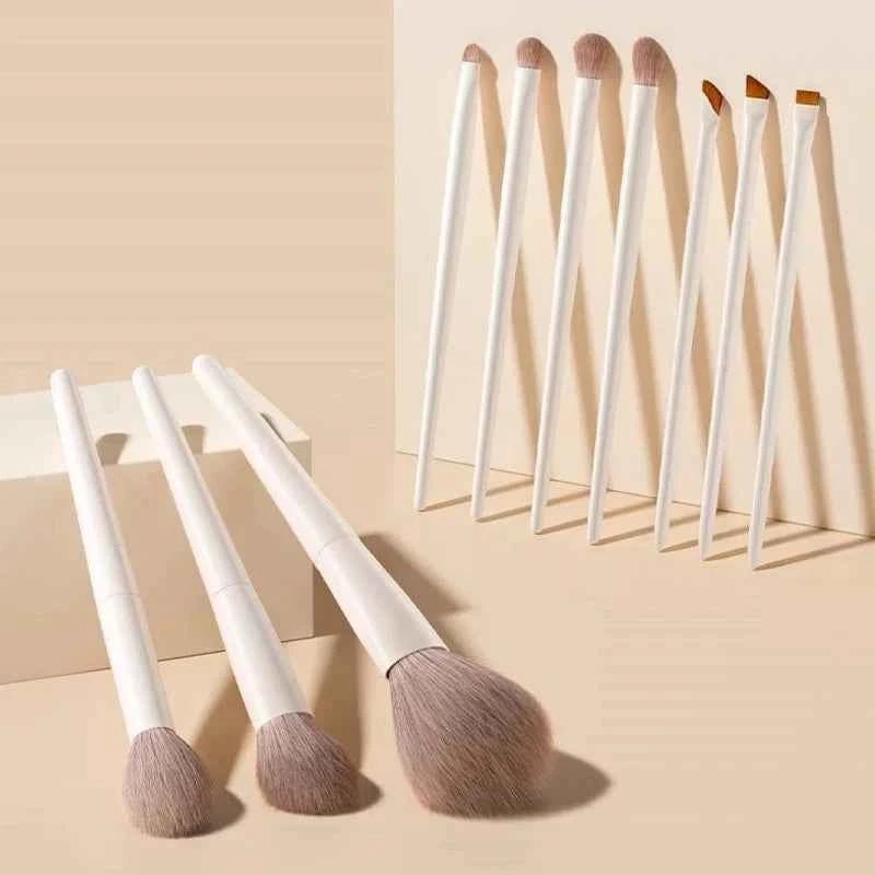 Ensemble Pinceaux Maquillage Professionnel : Votre Secret pour une Beauté Éclatante - SKINOVA