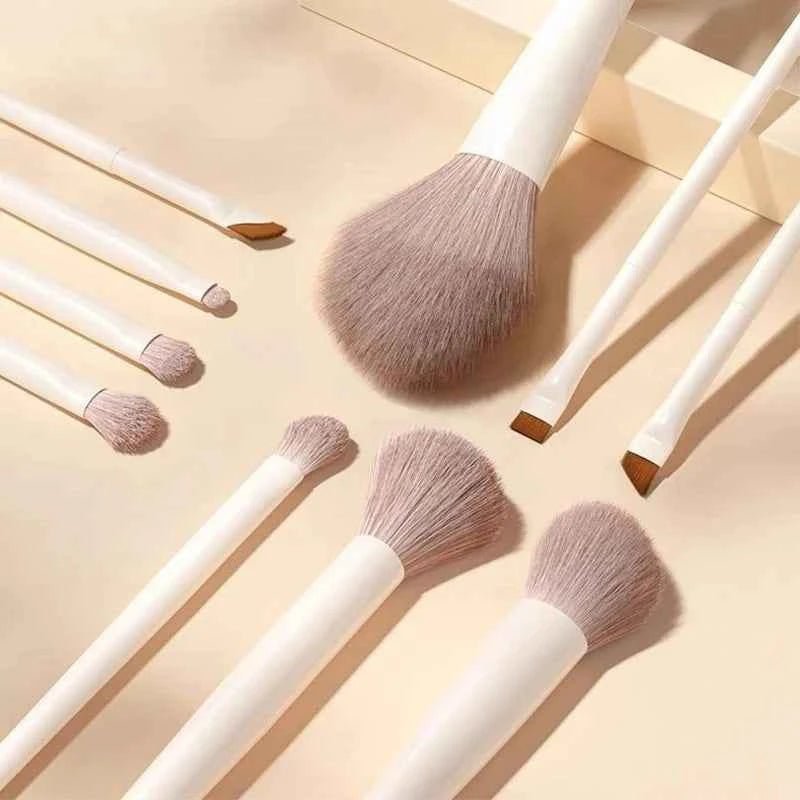Ensemble Pinceaux Maquillage Professionnel : Votre Secret pour une Beauté Éclatante - SKINOVA